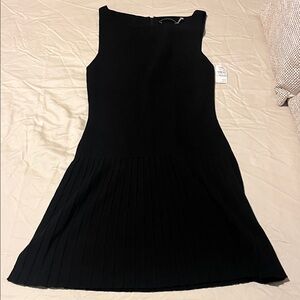 Alice + Olivia Black Sleeveless Dress with pleats